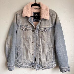 Hollister Epic Flex Oversized Sherpa Lined Denim Trucker Jean Jacket XS/S EUC